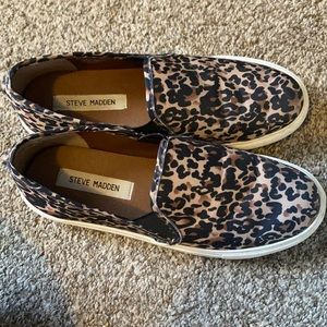 steve madden leopard slip on shoes